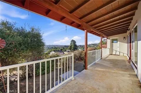 Exterior - 644 Hillside Ter, Vista, CA 92084 photo 3 of 8