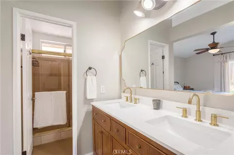 Bath - 1298 Canterbury, Perris, CA 92571 photo 3 of 3