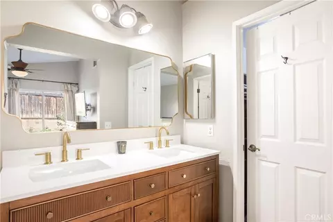Bath - 1298 Canterbury, Perris, CA 92571 photo 2 of 3