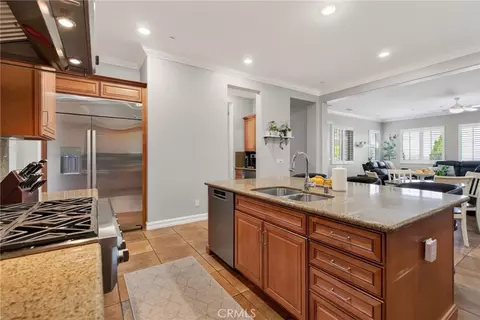 Kitchen - 540 Mountain House, Riverside, CA 92506 photo 4 of 4