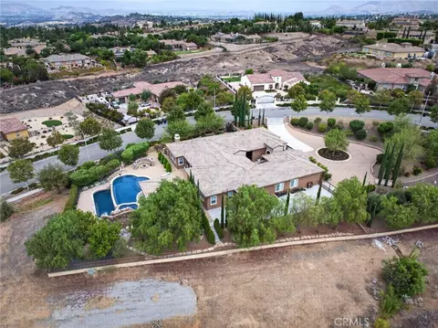 View/Area - 540 Mountain House, Riverside, CA 92506 photo 4 of 10