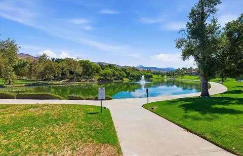 View/Area - 29028 Willow Crk, Highland, CA 92346 photo 2 of 2