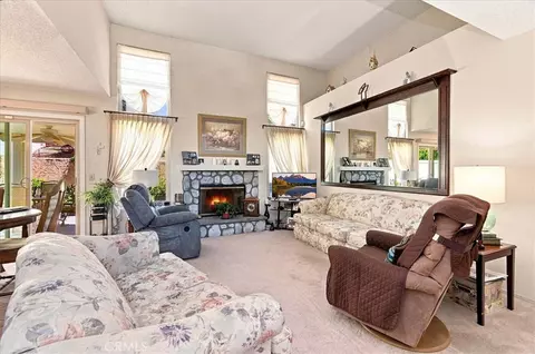 Living - 29028 Willow Crk, Highland, CA 92346 photo 3 of 4