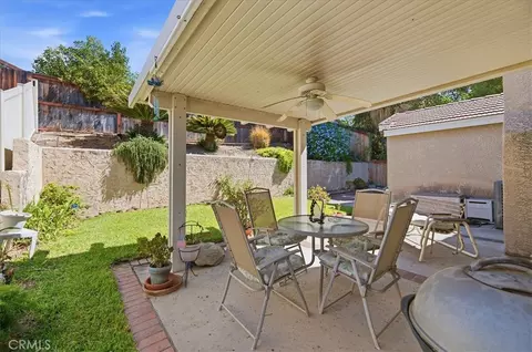 Exterior - 29028 Willow Crk, Highland, CA 92346 photo 6 of 16