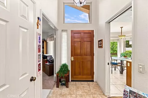 Entry Way - 29028 Willow Crk, Highland, CA 92346 photo 1 of 2