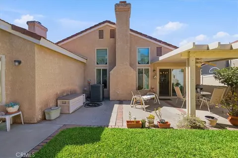 Exterior - 29028 Willow Crk, Highland, CA 92346 photo 8 of 16