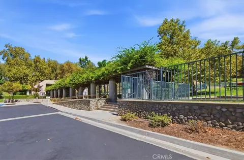 Exterior - 29028 Willow Crk, Highland, CA 92346 photo 14 of 16