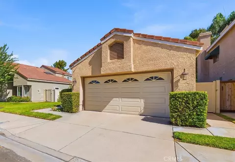 Exterior - 29028 Willow Crk, Highland, CA 92346 photo 3 of 16