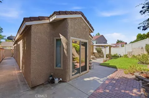 Exterior - 29028 Willow Crk, Highland, CA 92346 photo 9 of 16
