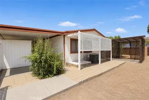 661 Roadrunner, Perris, CA 92570 photo 4