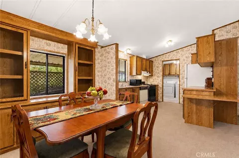 661 Roadrunner, Perris, CA 92570 photo 9