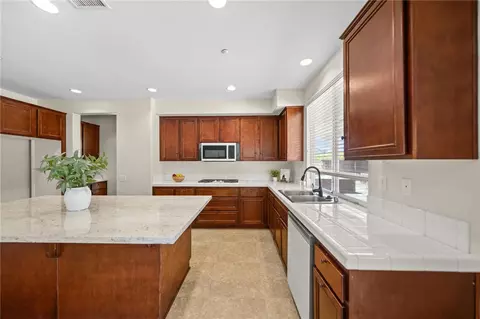Kitchen - 9511 Capitan Ct, Riverside, CA 92508 photo 5 of 6