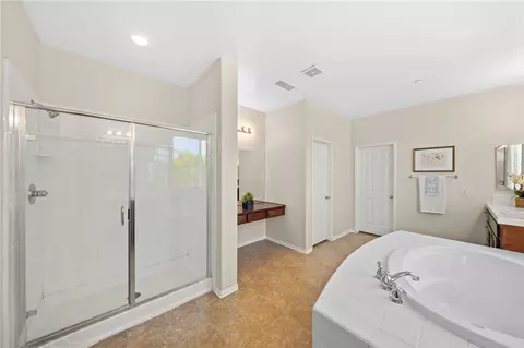 Bath - 9511 Capitan Ct, Riverside, CA 92508 photo 5 of 7