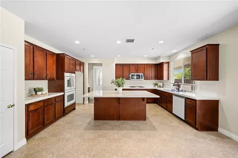 Kitchen - 9511 Capitan Ct, Riverside, CA 92508 photo 4 of 6