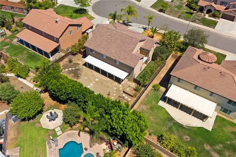 View/Area - 9511 Capitan Ct, Riverside, CA 92508 photo 3 of 4