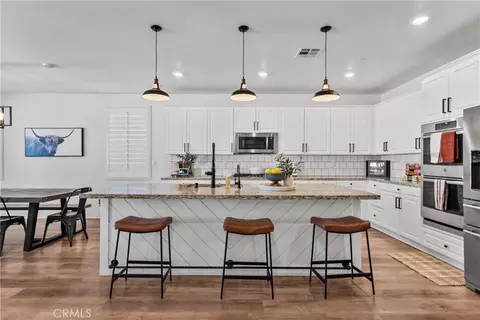 Kitchen - 28584 Fieldgrass, Menifee, CA 92584 photo 1 of 2