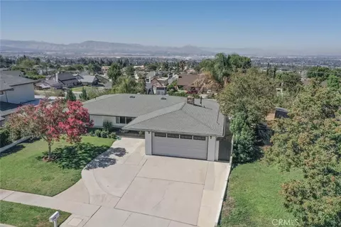 View/Area - 3803 Piedmont, Highland, CA 92346 photo 2 of 5