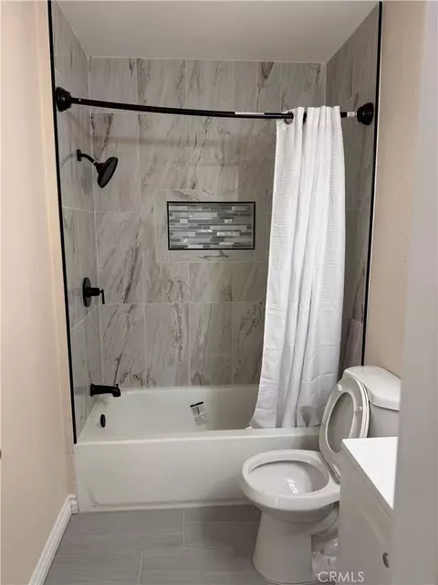 Bath - 701 N Willow Ave, Compton, CA 90221 photo 5 of 5