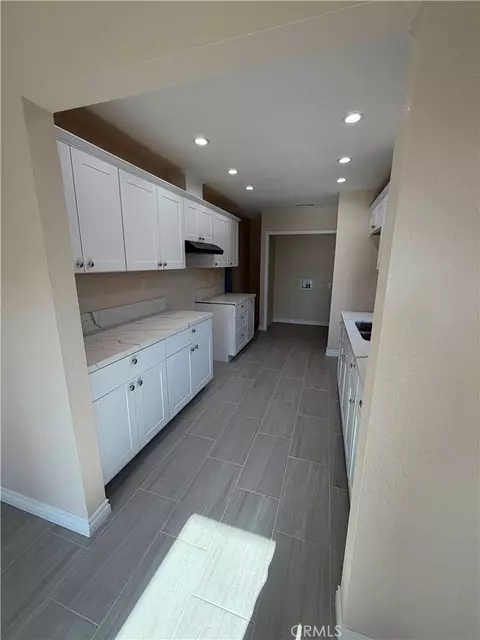 Entry Way - 701 N Willow Ave, Compton, CA 90221 photo 1 of 3