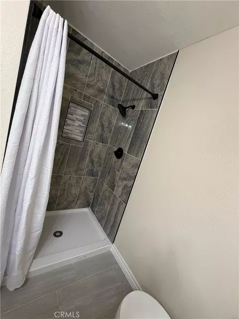 Bath - 701 N Willow Ave, Compton, CA 90221 photo 1 of 5