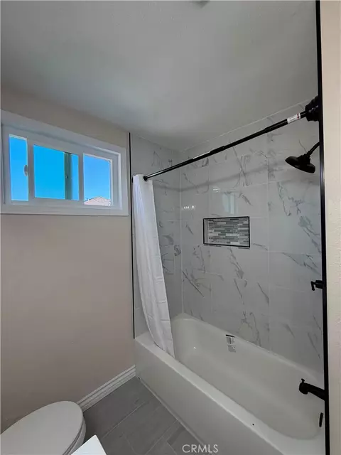Bath - 701 N Willow Ave, Compton, CA 90221 photo 2 of 5