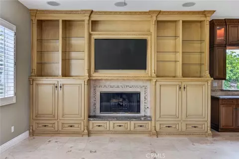 Living - 18063 Gwynn Rd, Riverside, CA 92508 photo 4 of 6