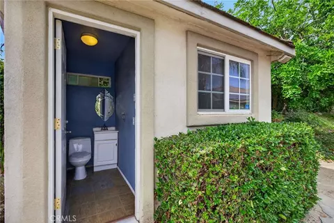 Bath - 18063 Gwynn Rd, Riverside, CA 92508 photo 5 of 5