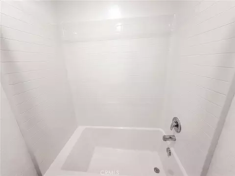 Bath - 3267 Carambola, Clovis, CA 93619 photo 4 of 4