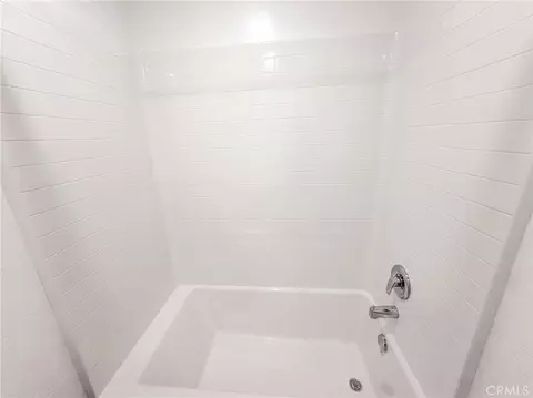 Bath - 3267 Carambola, Clovis, CA 93619 photo 4 of 4
