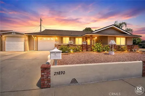 25890 Interlechen Dr, Sun City, CA 92586