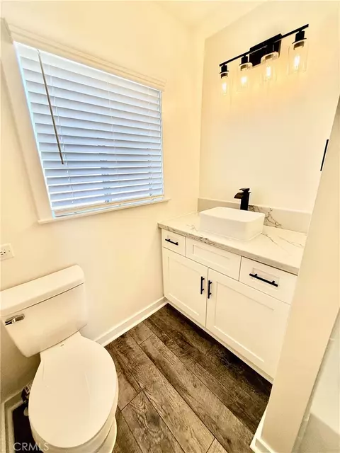 Bath - 621 Prospect, Riverside, CA 92507 photo 2 of 3