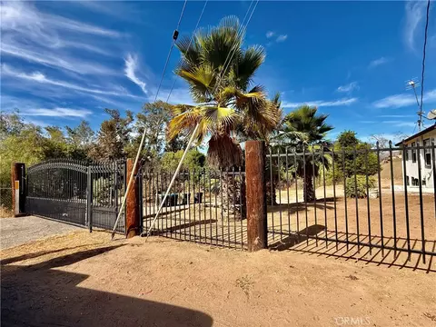 Exterior - 621 Prospect, Riverside, CA 92507 photo 17 of 18