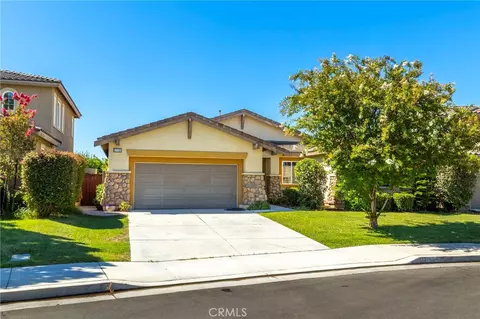 Exterior - 17133 Spring Canyon Pl, Riverside, CA 92503 photo 2 of 8