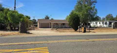 Exterior - 22401 Ellis Ave, Perris, CA 92570 photo 2 of 3