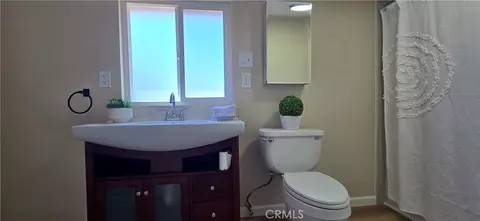 Bath - 22401 Ellis Ave, Perris, CA 92570 photo 3 of 4