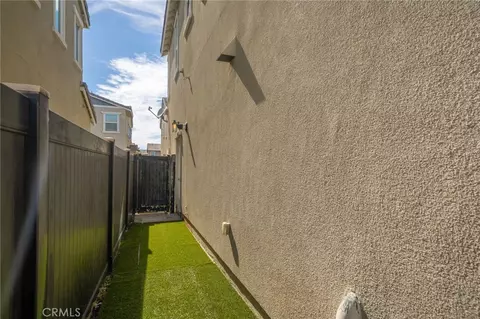 Exterior - 1606 Pear Tree Pl, Upland, CA 91784 photo 7 of 12