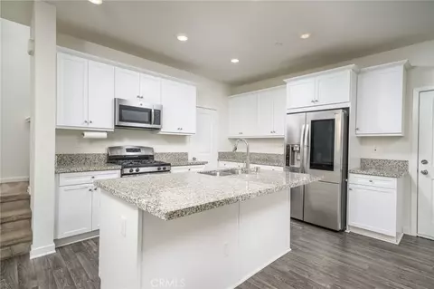 Kitchen - 1606 Pear Tree Pl, Upland, CA 91784 photo 3 of 5