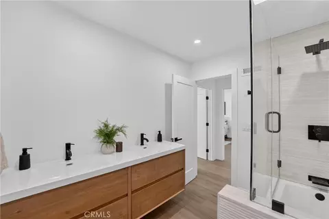 Bath - 161 S Craig, Orange, CA 92869 photo 2 of 5