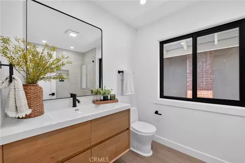 Bath - 161 S Craig, Orange, CA 92869 photo 3 of 5