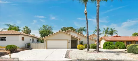 23240 Continental Dr, Canyon Lake, CA 92587