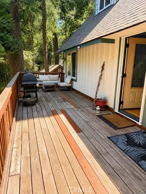 Exterior - 23697 Bowl Rd, Crestline, CA 92325 photo 4 of 6