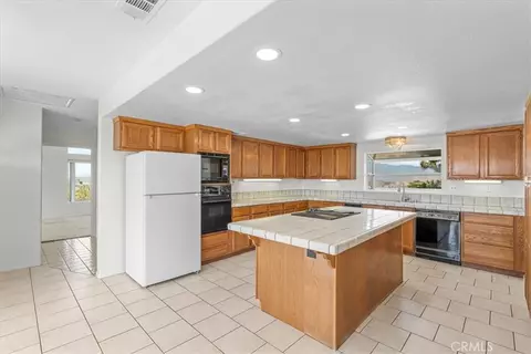 Kitchen - 7350 Live Oak, Riverside, CA 92509 photo 2 of 4