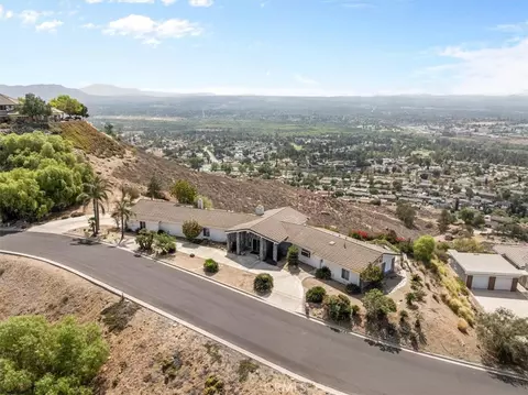 View/Area - 7350 Live Oak, Riverside, CA 92509 photo 5 of 7