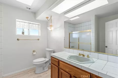 Bath - 7350 Live Oak, Riverside, CA 92509 photo 1 of 6