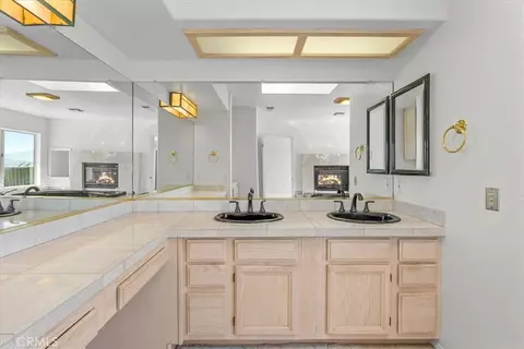 Bath - 7350 Live Oak, Riverside, CA 92509 photo 5 of 6