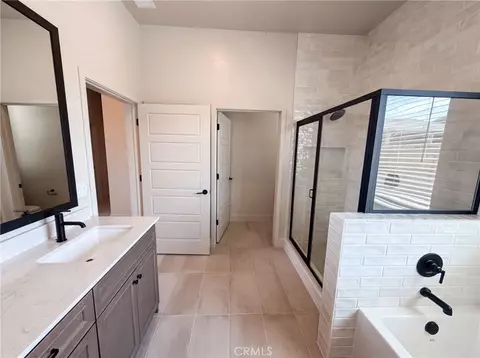 Bath - 2246 N Marion, Clovis, CA 93619 photo 3 of 4