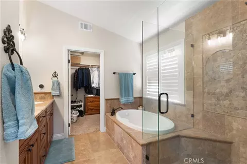 Bath - 956 Cowhide Rd, Corona, CA 92882 photo 3 of 4