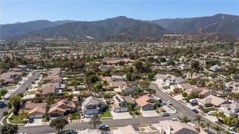View/Area - 956 Cowhide Rd, Corona, CA 92882 photo 6 of 7