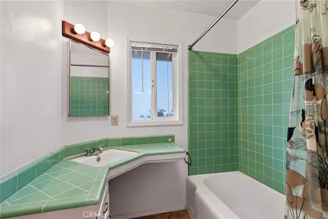 Bath - 6630 Mount Diablo, Riverside, CA 92506 photo 3 of 3