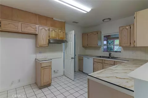 219 W Granada Ct, Ontario, CA 91762 photo 3